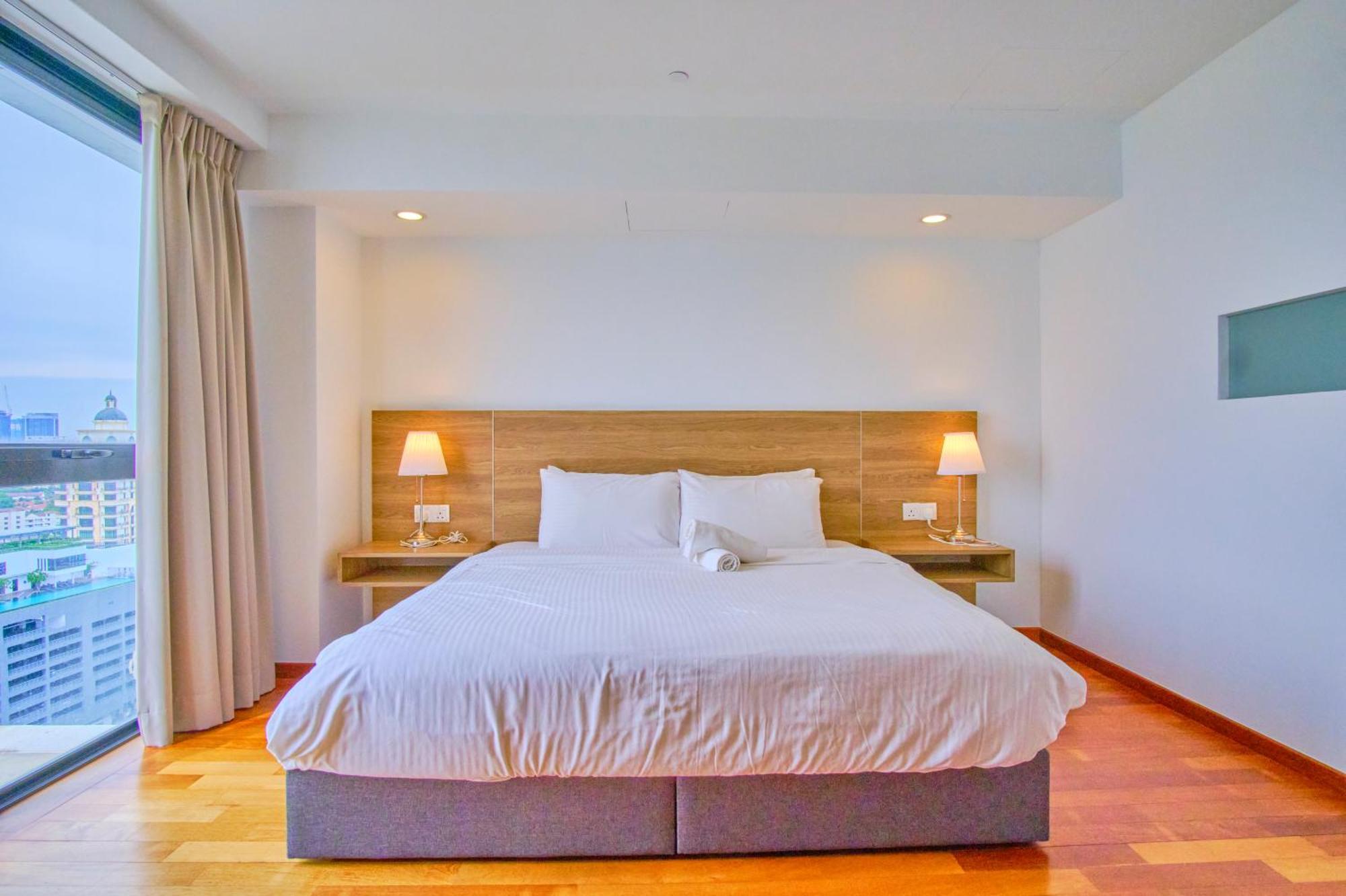 Sunrise Gurney Apartment Джордж Таун Екстериор снимка