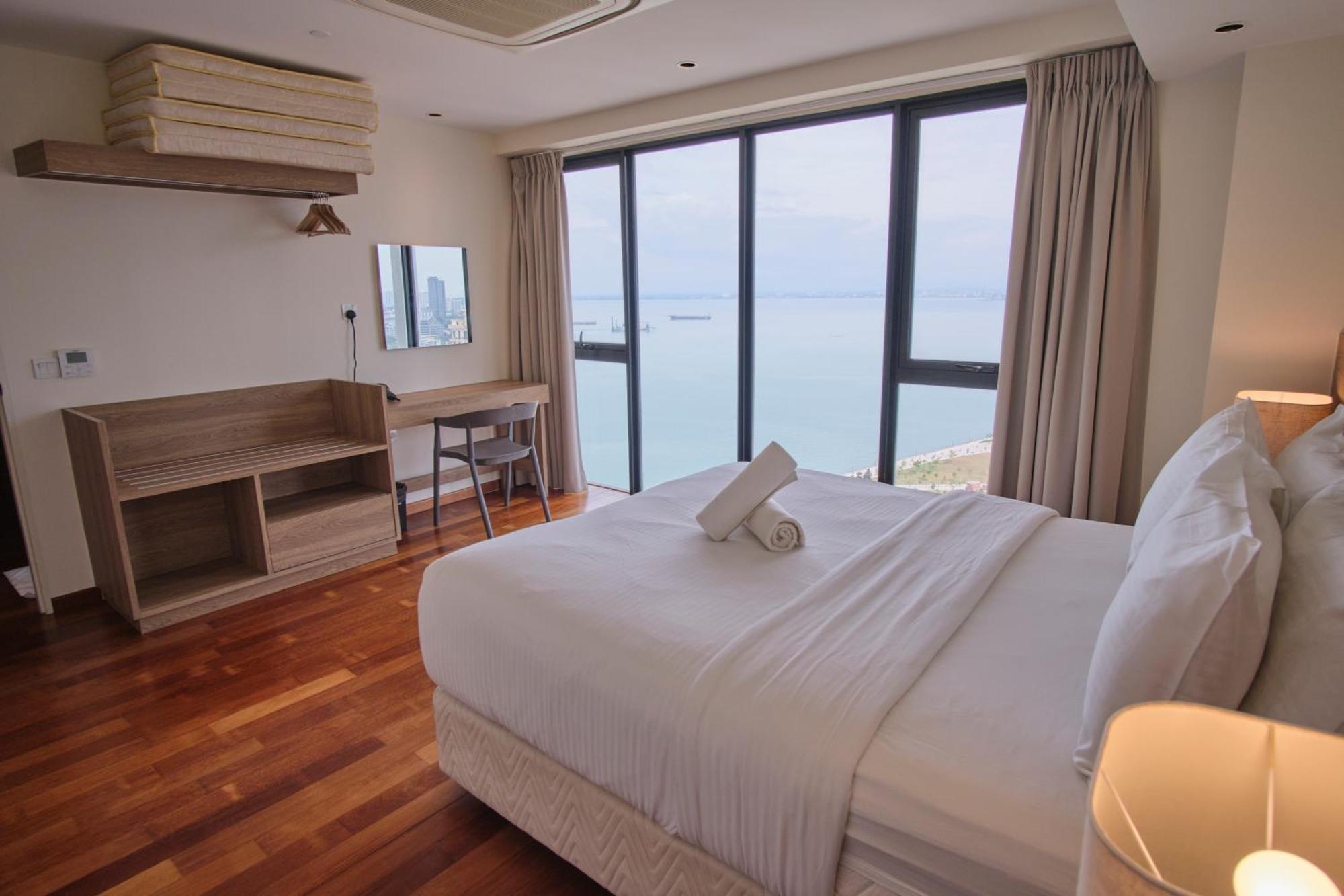 Sunrise Gurney Apartment Джордж Таун Екстериор снимка