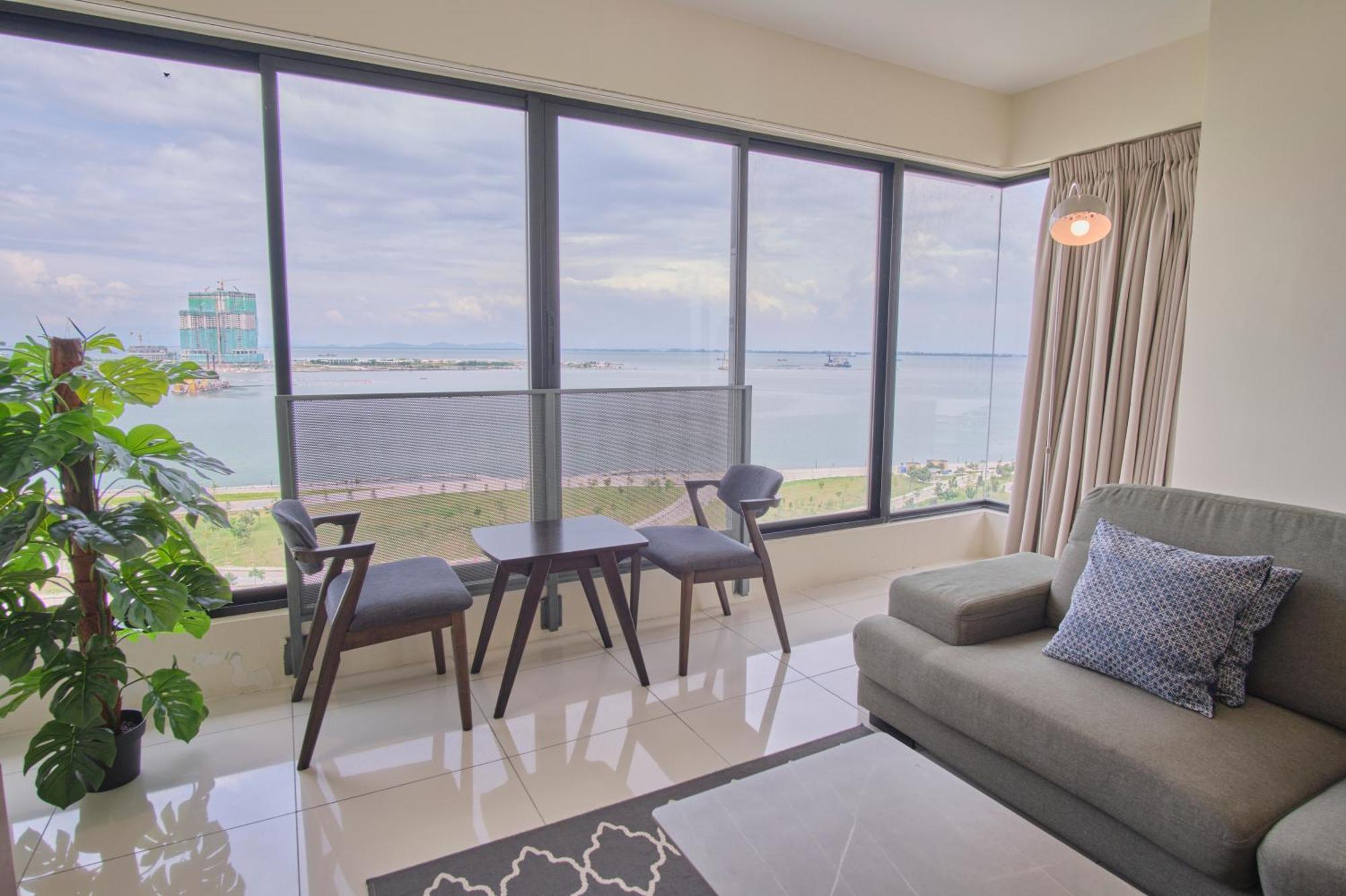 Sunrise Gurney Apartment Джордж Таун Екстериор снимка