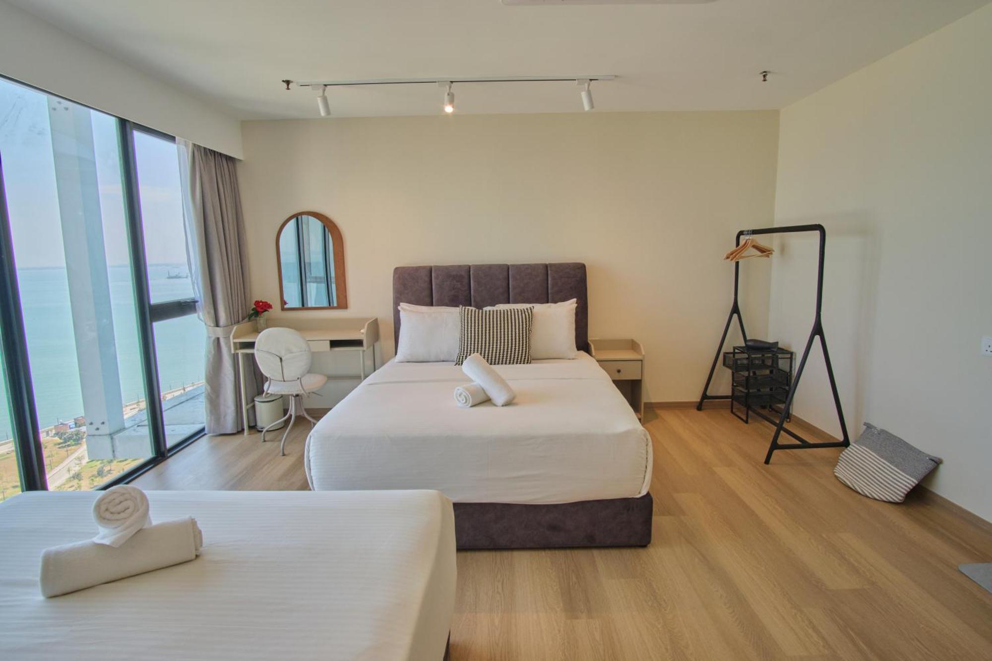 Sunrise Gurney Apartment Джордж Таун Екстериор снимка